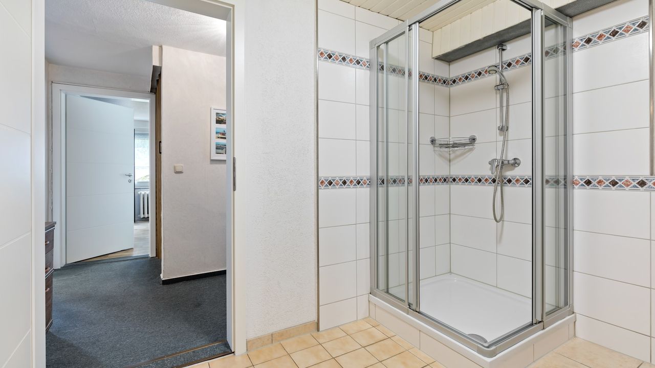 BathRoom BathRoom